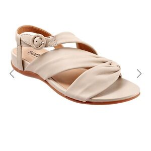 Softwalk Women's Tan Sandals size 11m